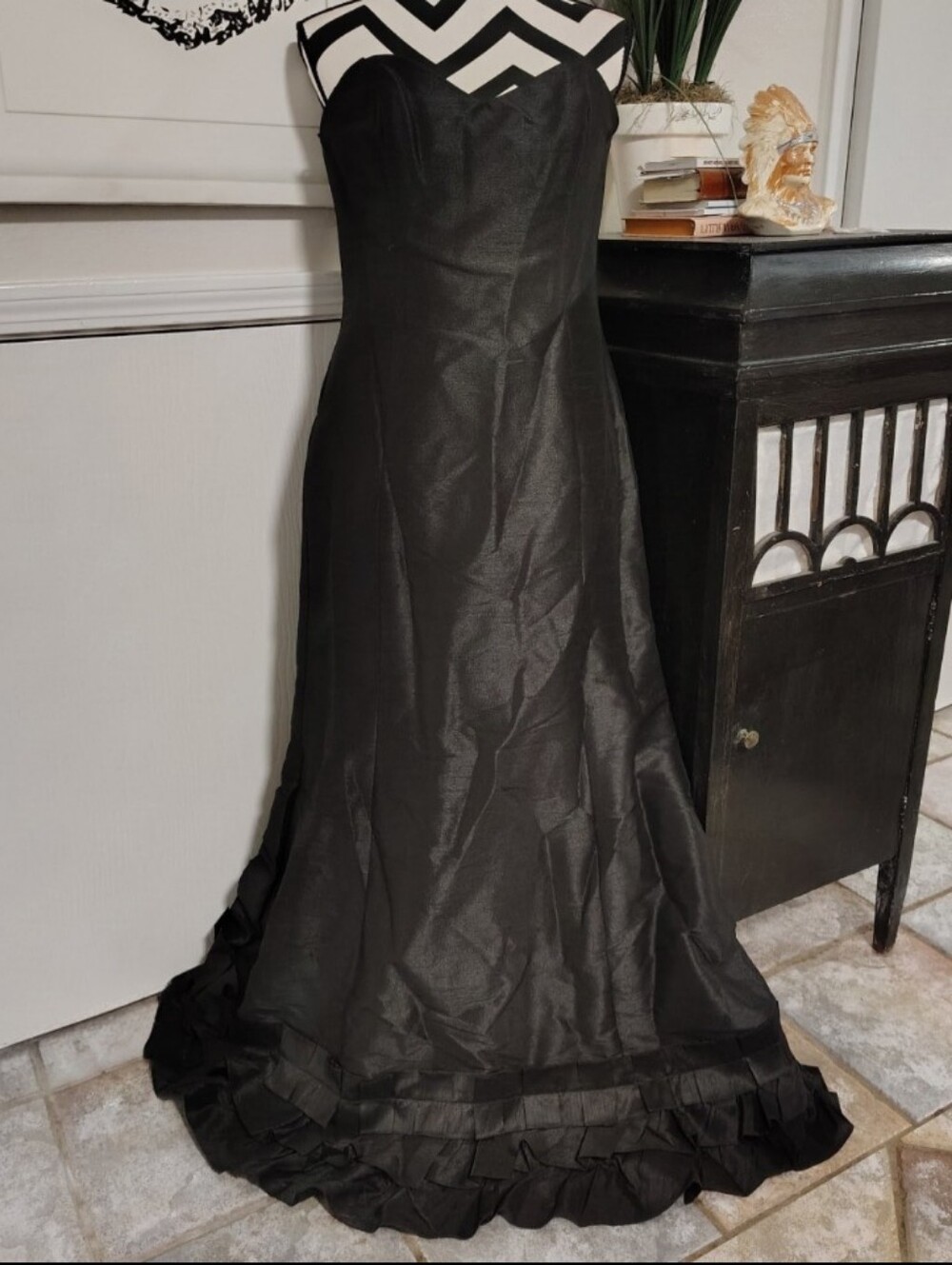 Alvina Valenta Maids Formal Evening Gown (Style 9128) Women's 12 Black Mermaid